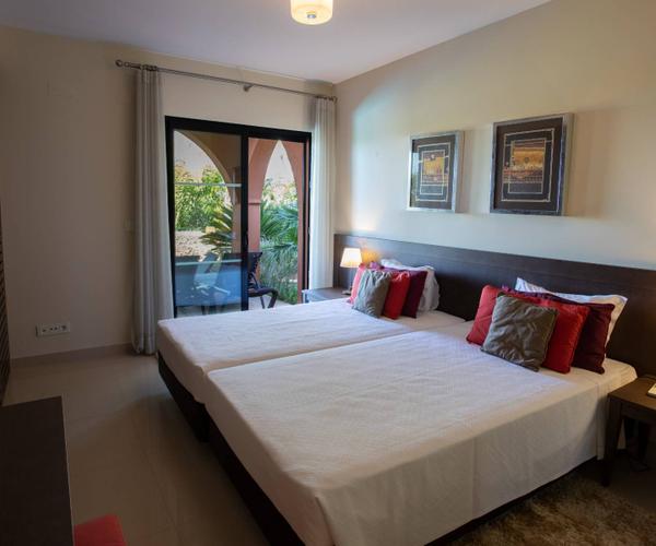 Moradia com Dois Quartos e Piscina Privada